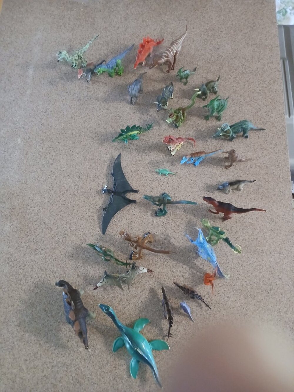 32 Dinosaur Toys